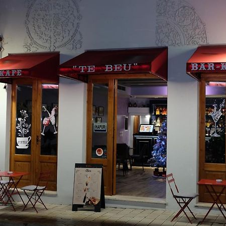 Bed and Breakfast Tebeu Coffe And Bar Влёра Экстерьер фото
