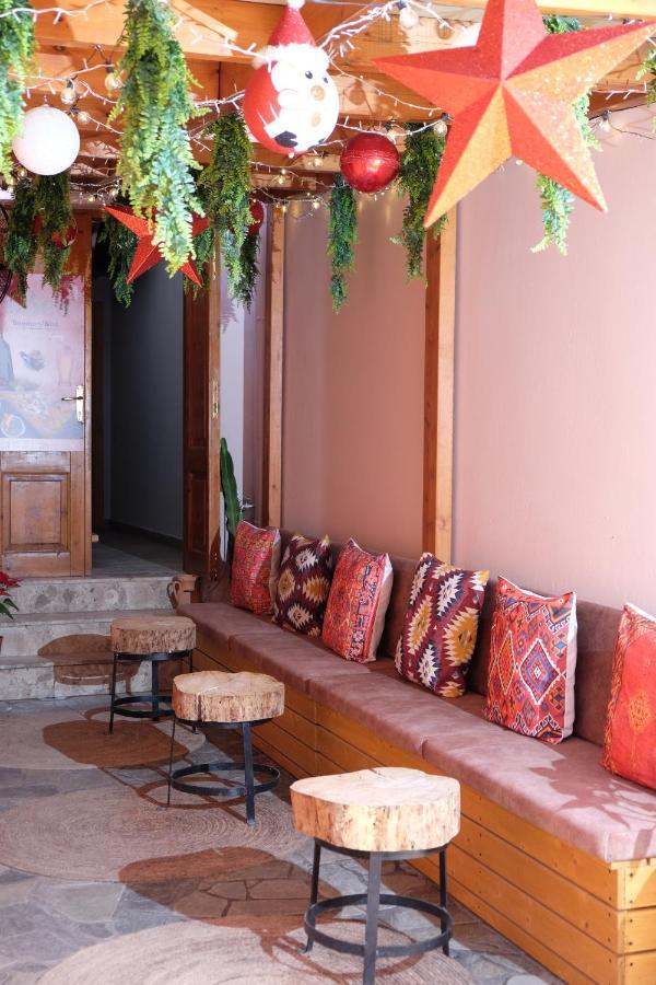 Bed and Breakfast Tebeu Coffe And Bar Влёра Экстерьер фото